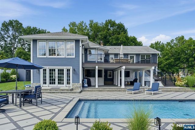 6 Dahl Drive, Montville Township, NJ 07045