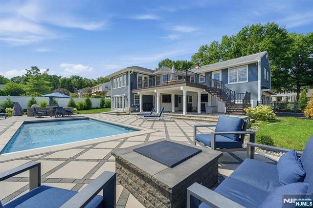 6 Dahl Drive, Montville Township, NJ 07045