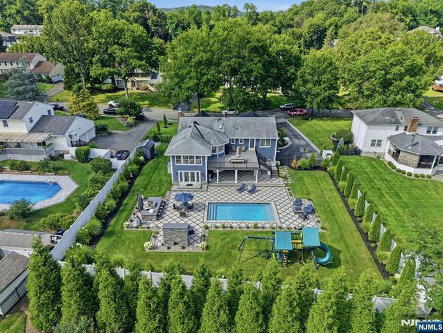 6 Dahl Drive, Montville Township, NJ 07045