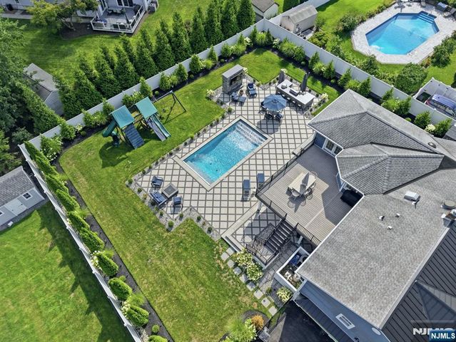 6 Dahl Drive, Montville Township, NJ 07045