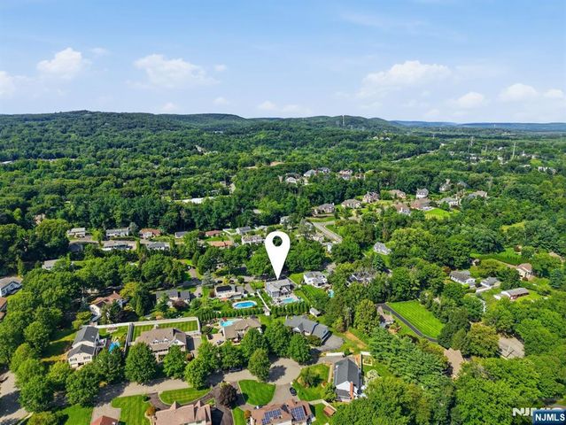 6 Dahl Drive, Montville Township, NJ 07045