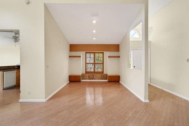 6071 Greenspointe Drive, Boynton Beach, FL 33437