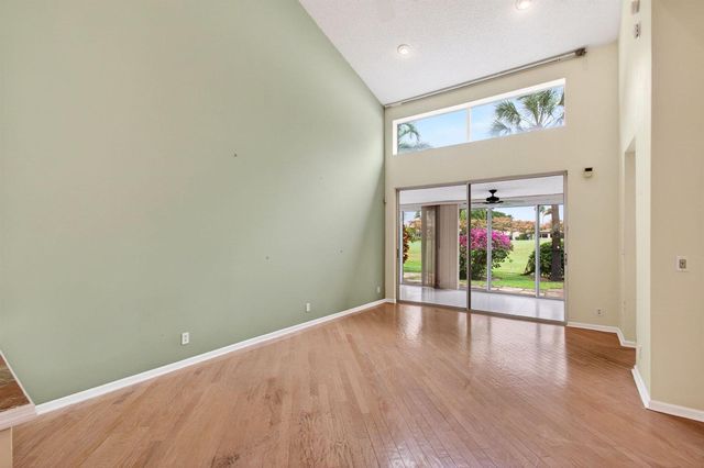 6071 Greenspointe Drive, Boynton Beach, FL 33437