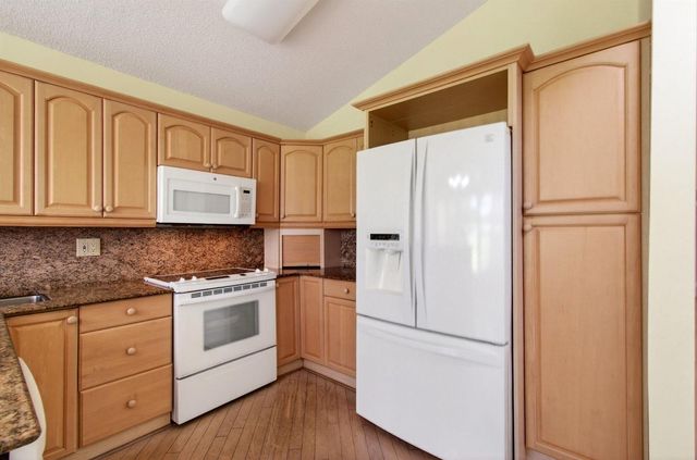 6071 Greenspointe Drive, Boynton Beach, FL 33437