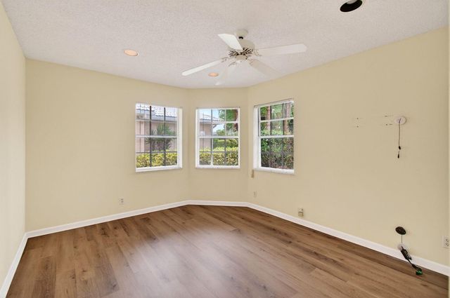 6071 Greenspointe Drive, Boynton Beach, FL 33437