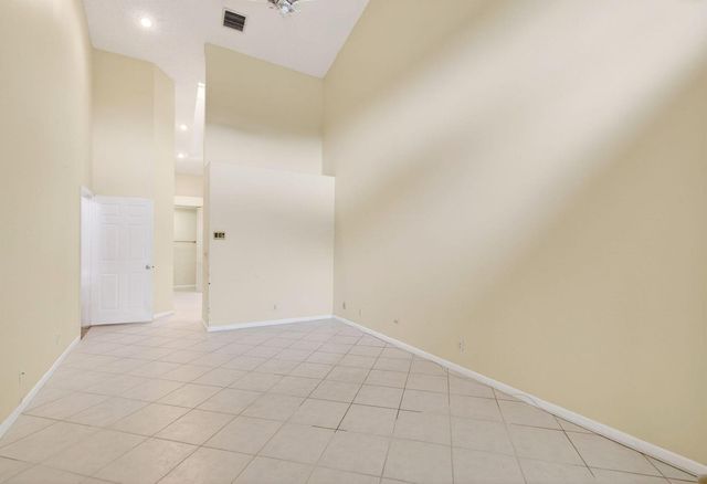 6071 Greenspointe Drive, Boynton Beach, FL 33437