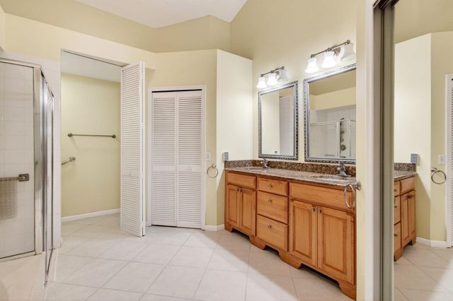 6071 Greenspointe Drive, Boynton Beach, FL 33437