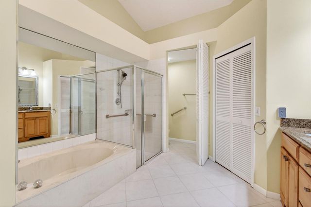 6071 Greenspointe Drive, Boynton Beach, FL 33437