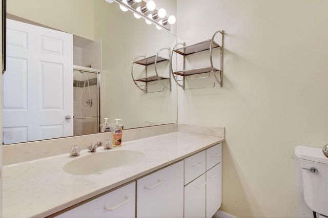 6071 Greenspointe Drive, Boynton Beach, FL 33437