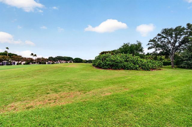 6071 Greenspointe Drive, Boynton Beach, FL 33437