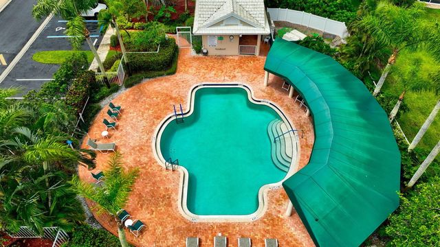 6071 Greenspointe Drive, Boynton Beach, FL 33437