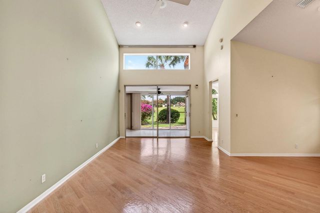 6071 Greenspointe Drive, Boynton Beach, FL 33437