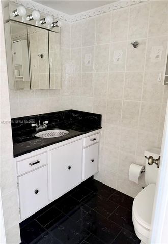 18051 Biscayne Blvd 1905, Aventura, FL 33160