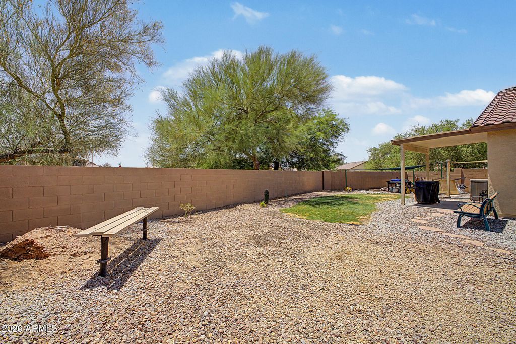 581 W JARDIN Loop, Casa Grande, AZ 85122 — photo 4