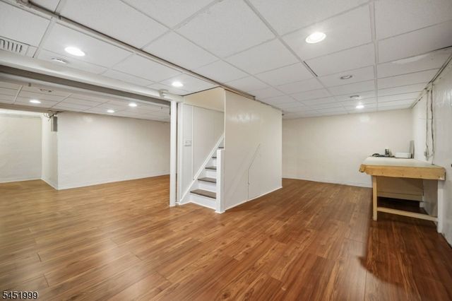 9 6Th St, Fair Lawn Boro, NJ 07410