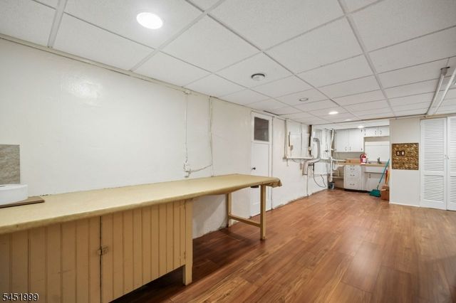 9 6Th St, Fair Lawn Boro, NJ 07410