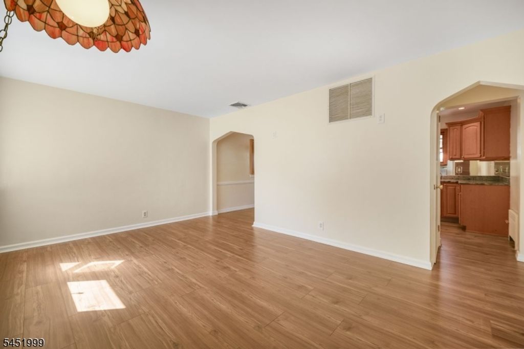 9 6Th St, Fair Lawn Boro, NJ 07410 — photo 2