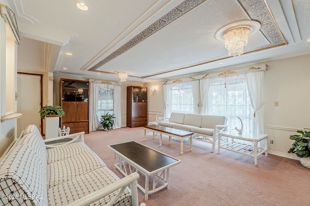 272 W Cumaro Drive, Green Valley, AZ 85614