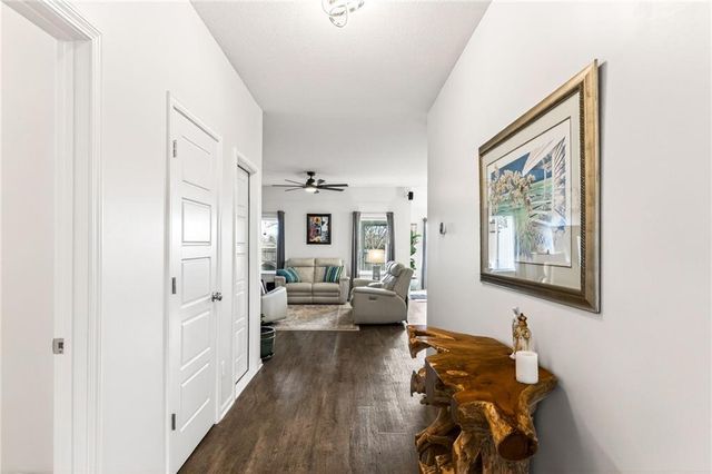 520 SE Laurel Drive, Blue Springs, MO 64014