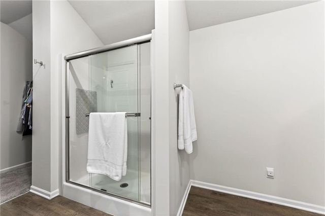 520 SE Laurel Drive, Blue Springs, MO 64014