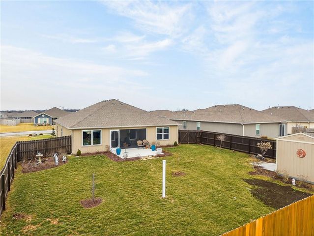 520 SE Laurel Drive, Blue Springs, MO 64014