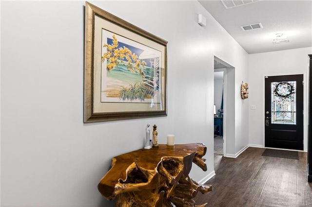 520 SE Laurel Drive, Blue Springs, MO 64014