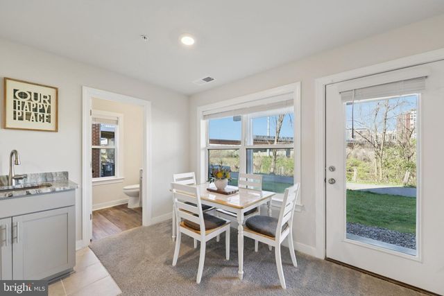 2390 STELLA PL, Alexandria, VA 22303