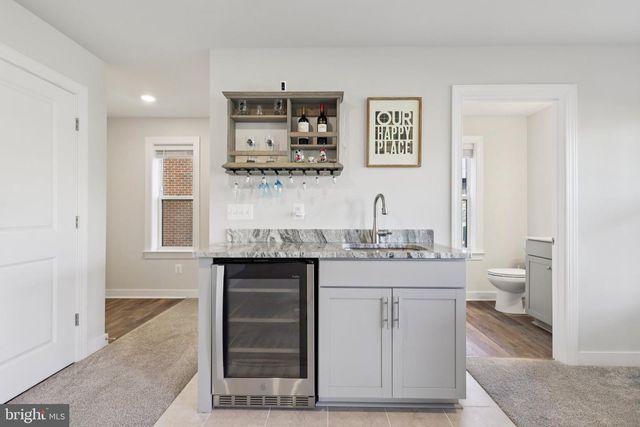 2390 STELLA PL, Alexandria, VA 22303