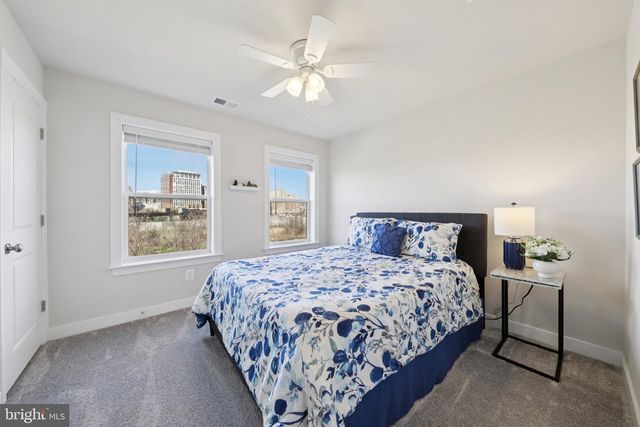 2390 STELLA PL, Alexandria, VA 22303