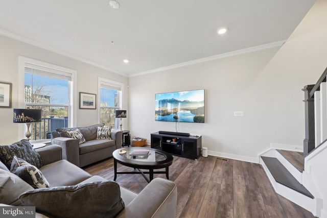 2390 STELLA PL, Alexandria, VA 22303