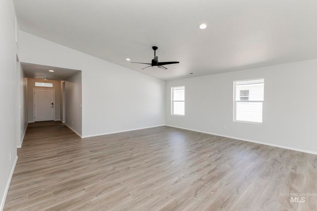 216 Idalou Way, Caldwell, ID 83605