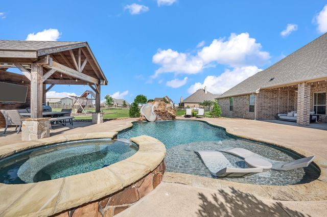 13310 Mcallen Lane, Justin, TX 76247