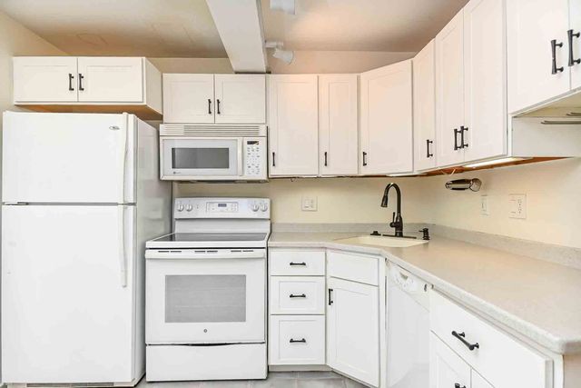 90 Fleet St Apt 3-5, Portsmouth, NH 03801