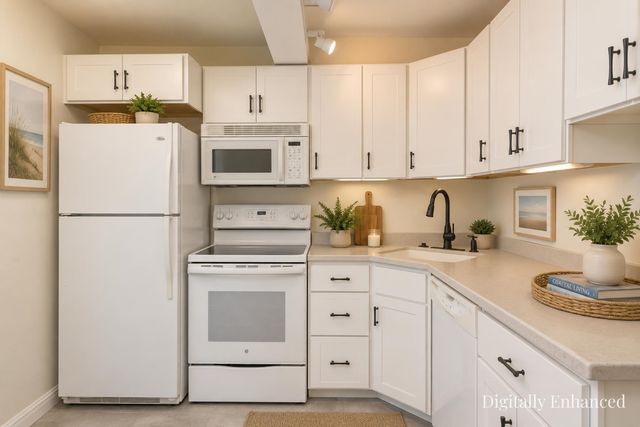 90 Fleet St Apt 3-5, Portsmouth, NH 03801