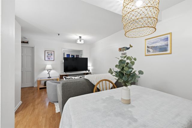 90 Fleet St Apt 3-5, Portsmouth, NH 03801