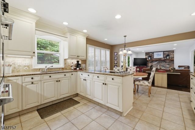 863 Papen Rd, Bridgewater Twp., NJ 08807