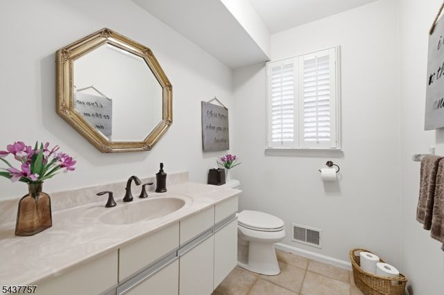 863 Papen Rd, Bridgewater Twp., NJ 08807