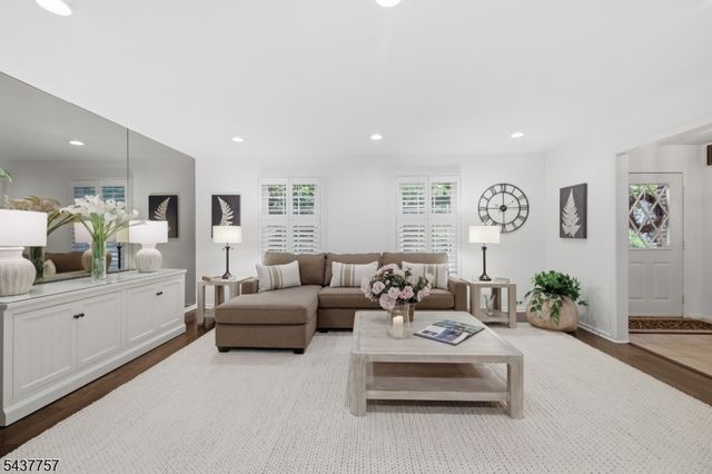 863 Papen Rd, Bridgewater Twp., NJ 08807