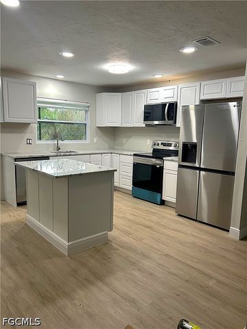 6036 Birnam Wood LN, Fort Myers, FL 33908