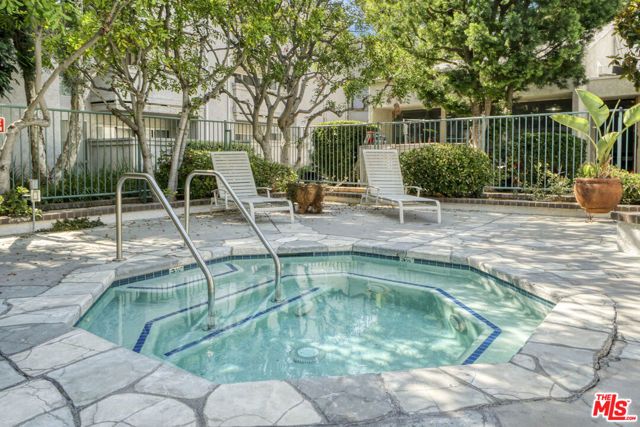 20134 Leadwell Street 156, Winnetka (los Angeles), CA 91306