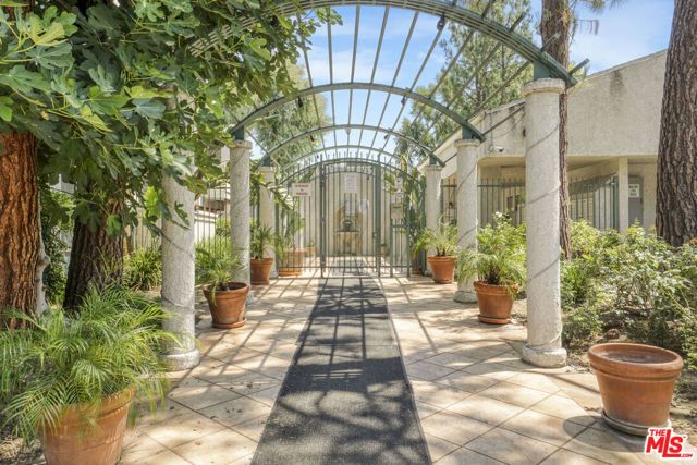 20134 Leadwell Street 156, Winnetka (los Angeles), CA 91306