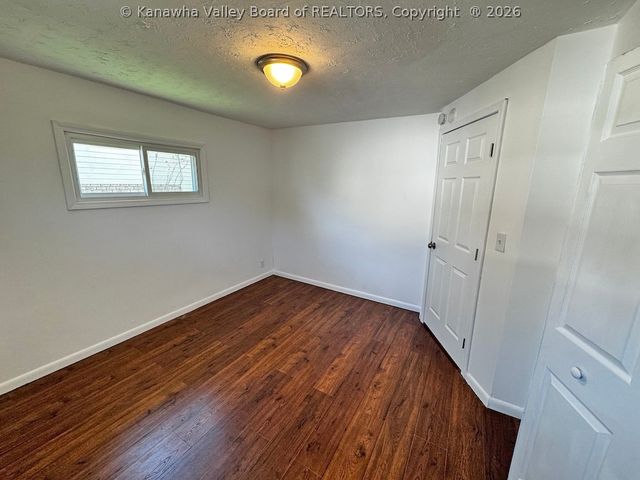 1013 10th Street, Nitro, WV 25143
