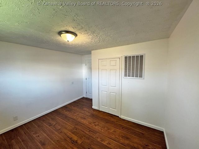 1013 10th Street, Nitro, WV 25143