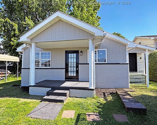 1013 10th Street, Nitro, WV 25143