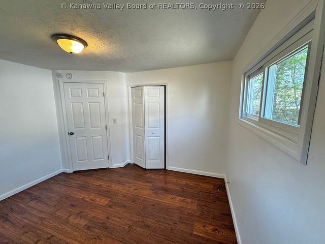 1013 10th Street, Nitro, WV 25143