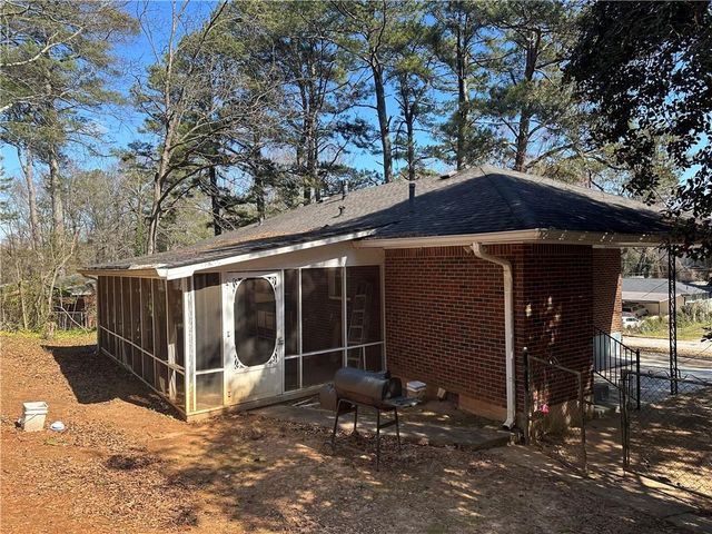 1523 Sagewood Circle, Stone Mountain, GA 30083