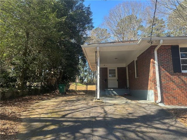 1523 Sagewood Circle, Stone Mountain, GA 30083