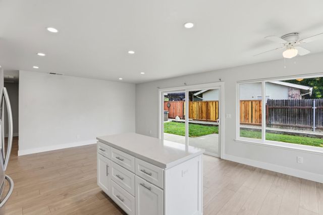 7310 Sunwood Way, Citrus Heights, CA 95621