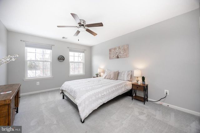 172 PENNS MANOR DR, Kennett Square, PA 19348