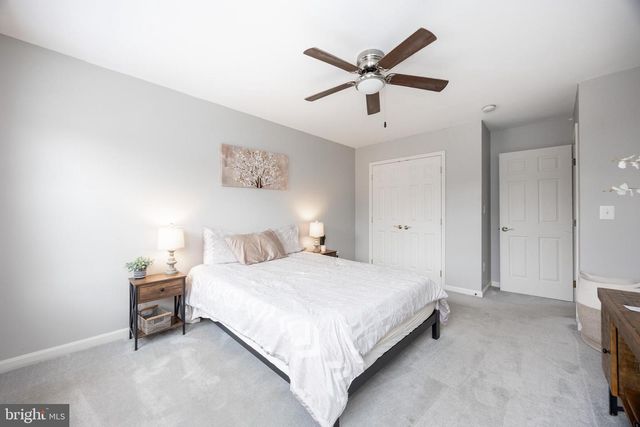 172 PENNS MANOR DR, Kennett Square, PA 19348